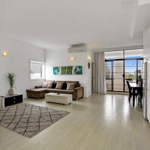 Ultimate 2-Bed Apartment in Surry Hills - Ultimate Convenience
