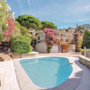 Awesome Home In Rayol-Canadel-Sur-Mer