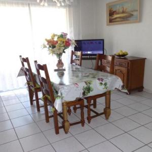 Appartement F3 avec garage et loggia, 4 couchages, proche Thermes et centre-ville, Amélie-les-Bains - FR-1-703-147