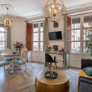 CH Elvira Luxury Apartment