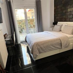 Beautiful Studio With Private Yard