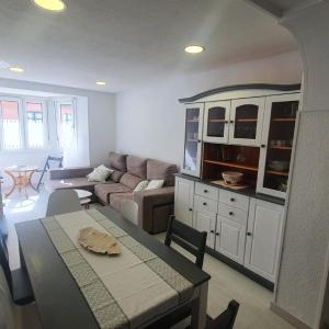 Entreplayas San Lorenzo-Poniente para 6 personas - VUT-3528-AS