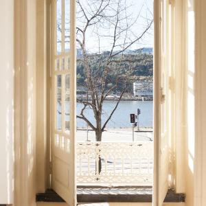 VIVA Alameda Suites - River Guest House