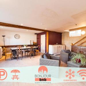 Logements calmes avec piscine, jardin et parking