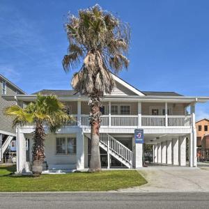 Ground Floor Unit 10 Miles to Myrtle Beach