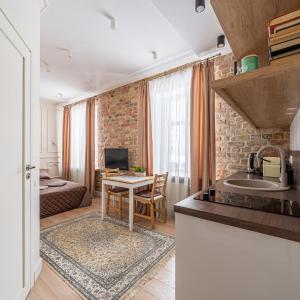 Stylish Studio Close to City Center, Cafés & Parks & Local Dining