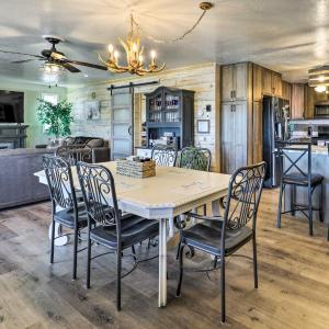 Hot Tub & Deck: Pet-Friendly Home in Payson
