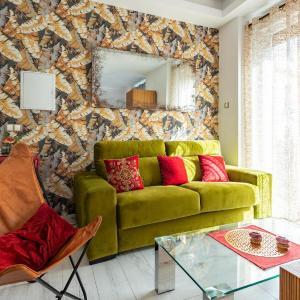 1 Bedroom Gorgeous Apartment In Sevilla