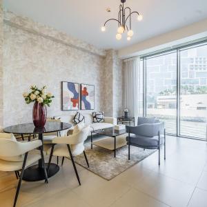 Bright and Splendid 1BR with Marina View