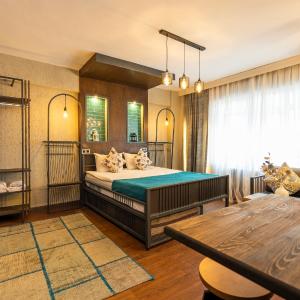 Cube Suites