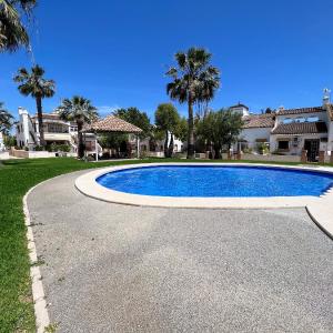 Nice Ground Floor Apartment with Communal Pool in Los Dolses LD279