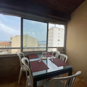 Studio mezzanine à 50m de la plage, 5 couchages, parking - FR-1-226-490