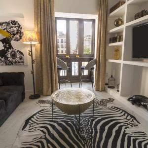 THE CLOCK HOUSE - Luxury Urban Suites