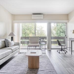 Palo Alto 1BR w Gym Pool nr FB Google SFO-705