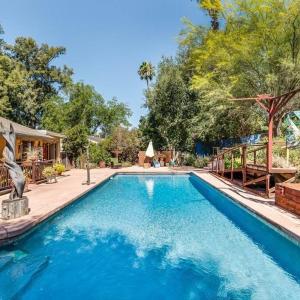 Villa La Reforma - Newly Designed 4BR HOUSE & POOL in Los Angeles by Topanga