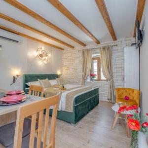 DIVA 1,stylish Old Town studio apartment near beach
