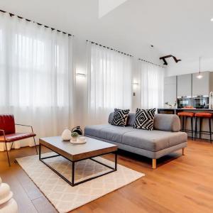 Spacious Apartments in Borough London Bridge by Short Stories London