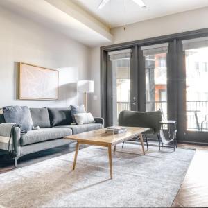 Domain 2br w gym pool wd nr restaurants ATX-175