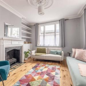 Stylish Home Central Windsor-Walk 2 All The Sights - By Tempstay