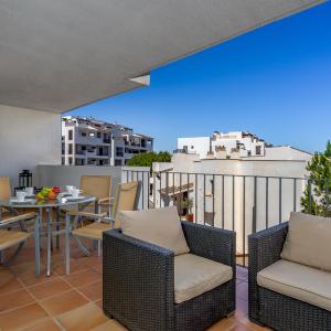 Alamar apt with pool by Costarentals - Ref 97