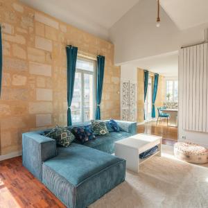 Large bright duplex in Bordeaux
