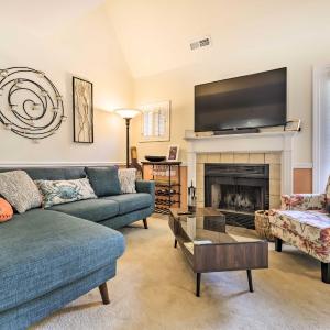Lovely Norwich Villa, On Golf Course with Amenities!