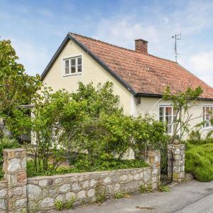 Stunning Home In Simrishamn With Wifi