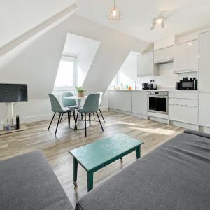 ENTR - Modern Apartments in Windsor