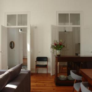 Casas Adentro