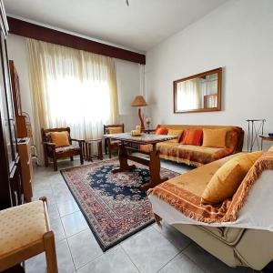 Your Home in the city center by GG