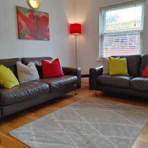 The Bath House Apartment - Free 1st breakfast - FREE parking