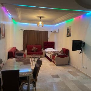 Appartements 25 4ème Étage POUR FAMILLE