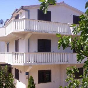 Studio apartment in Rogoznica with terrace, air conditioning, WiFi 5153-5