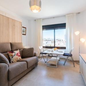 Estudio en Resitur by TheGoodTourist