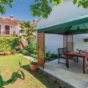 Apartments with parking space Rovinj - 20545