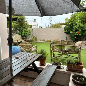 Cozy Crner Kitehouse