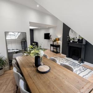 Princes Wharf, Stylish 2 Bed City Centre Apartment