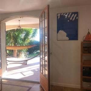 Une terrasse à L’Estaque + stationnement
