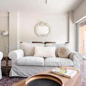 Flisvos Marina refurbished apartment