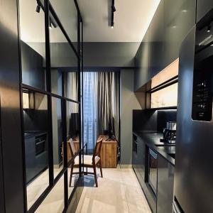 Studio Moderno com Piscina Próximo à Faria Lima & Congonhas