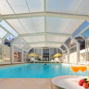 733 Costa Cabral Metro Residence