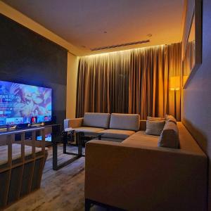 Luxurious stay in 188 Fraser Residence Suite