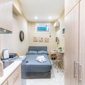 AIOLOS LUXURY alimos market apartment 2 near the beach