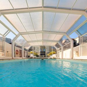 731 Costa Cabral Metro Residence