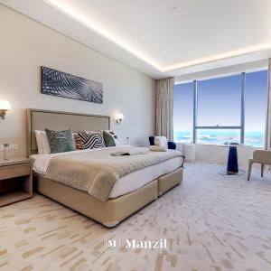 Manzil - Studio Apartment with Aura Pool & Sea View at The Palm Tower in Palm Jumeirah