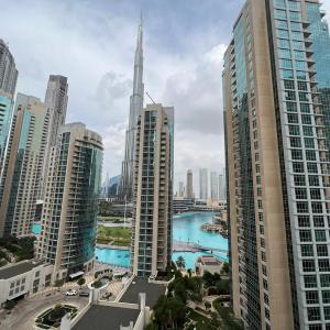 Luxury 2BR- Burj Khalifa View in Blvd Central -1402
