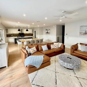 Classic Contemporary Beach Beauty