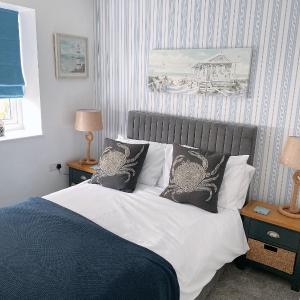 Plain Sailing Sea view 2 min Walk to Brixham Harbour Exceptional Location