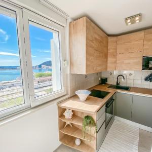 Homey apartment with a view