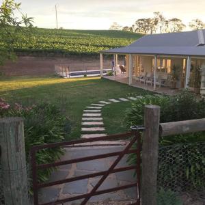 O'Briens of Clare - Stylish Pet Friendly Vineyard Accommodation